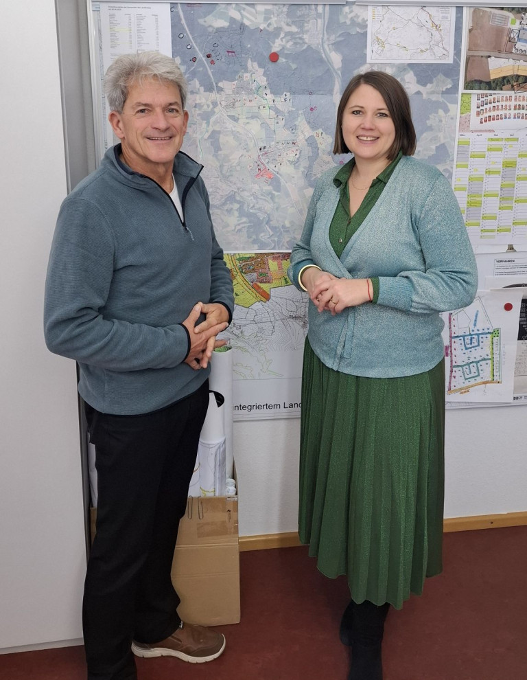 Bürgermeister Karl Söllner und Carolin Wagner